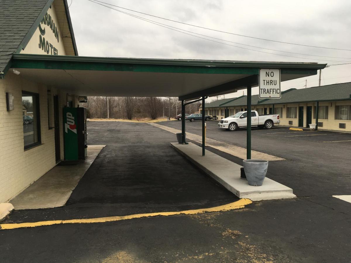 Budget Inn Caravan Motel Harrisonville Exteriör bild
